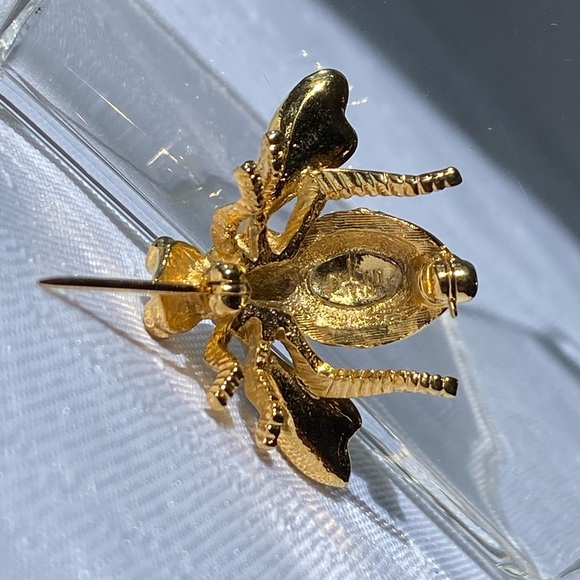 Vintage Joan Rivers Signed Bee Brooch Pin Gold Tone Clear Rhinestone Green Eyes - Picture 12 of 14